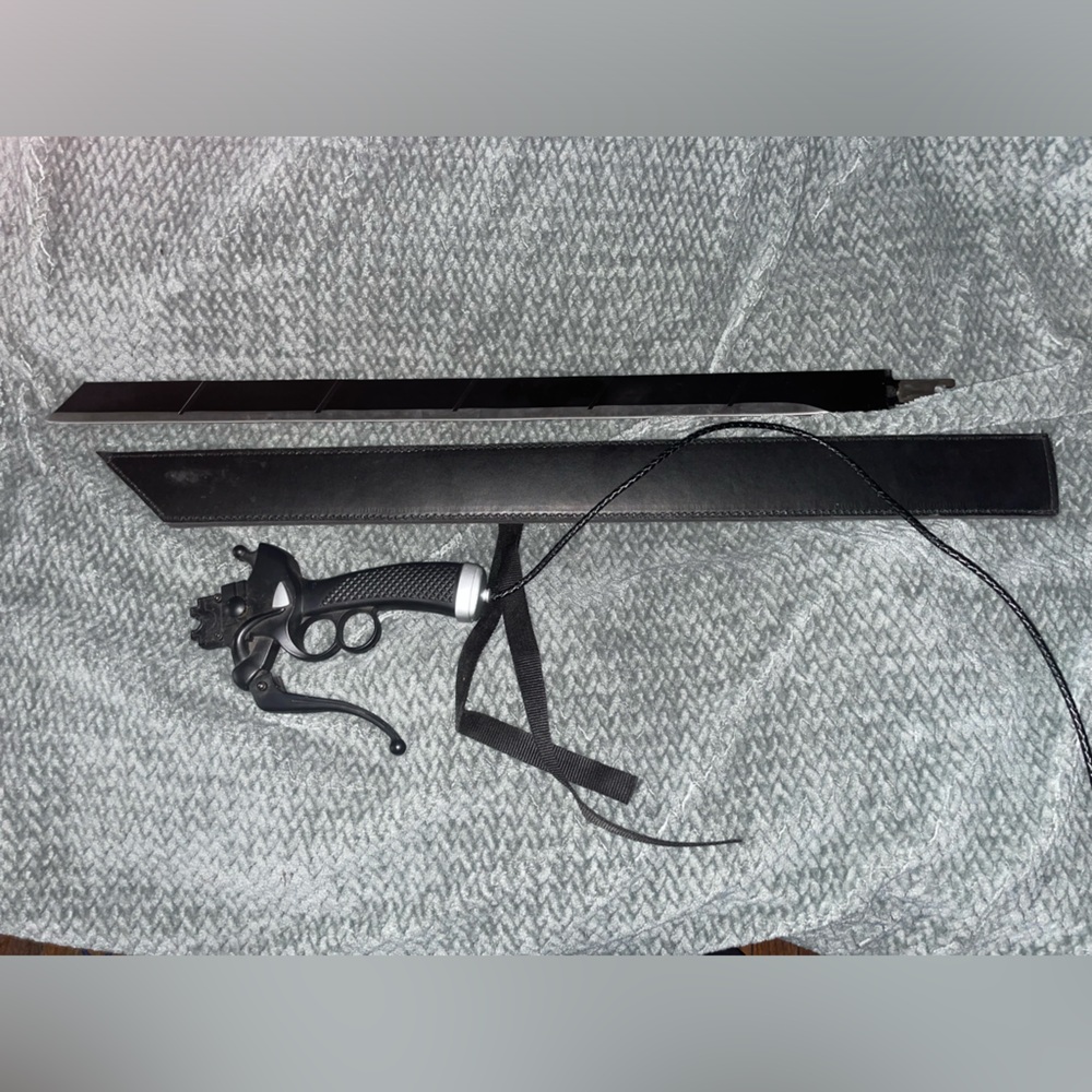 Stainless steel AOT detachable sword with leather sheath